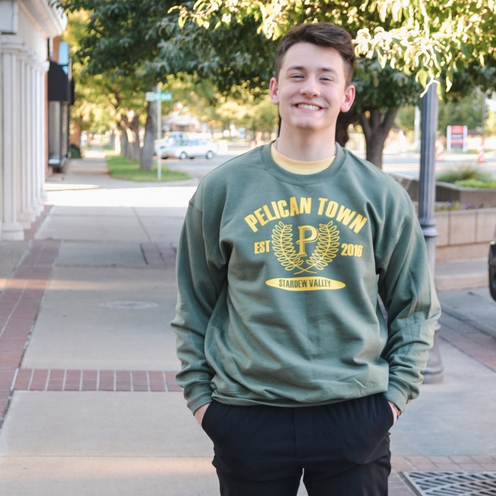 Pelican town Crewneck (Stardew Valley)